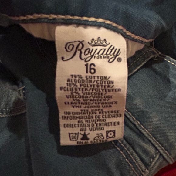 Royalty For Me Classic Blue Denim Shorts - Picture 3 of 3